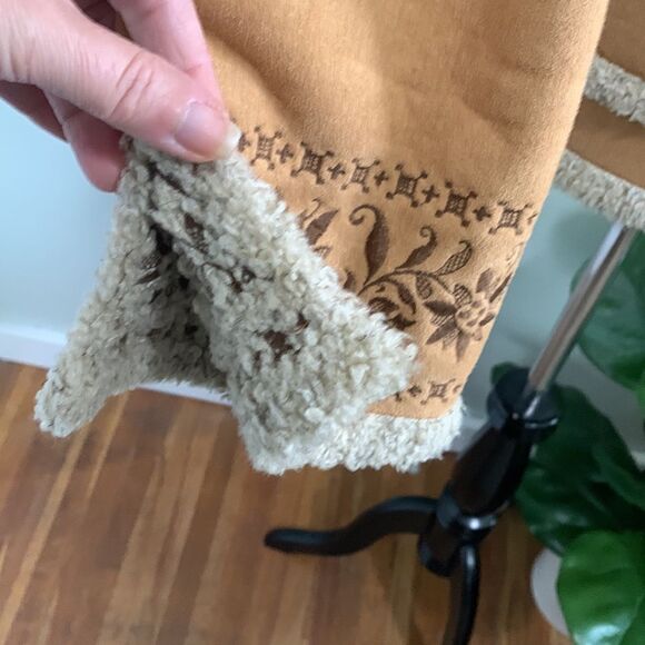 Telluride Clothing Co Camel Faux Shearling Coat With Embroidery At Cuffs Size M - Picture 7 of 17